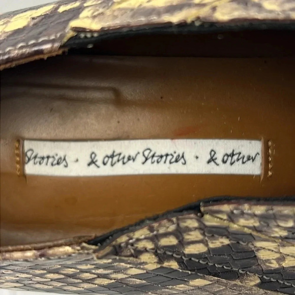 & Other Stories Snakeskin Pointed Toe Ankle Chelsea Bootie Stacked Heel Size 7 - Picture 12 of 13